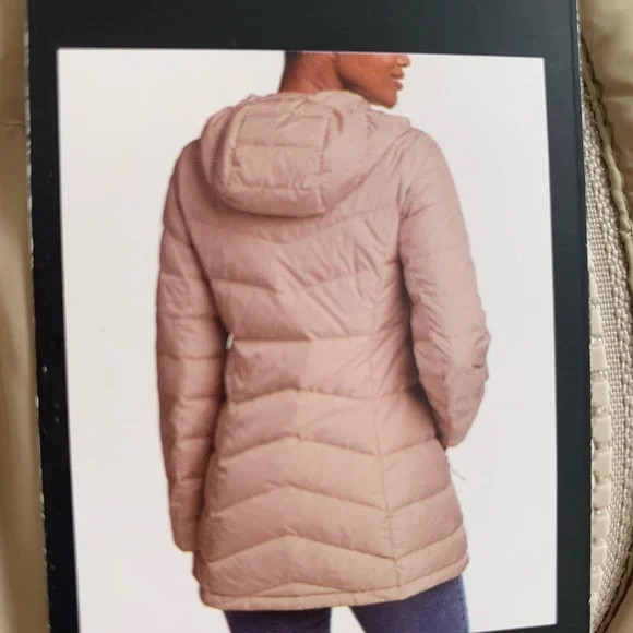 Eddie Bauer Women's Beige Hooded Puffer Coat - Picture 2 of 14